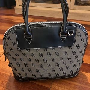 NWOT - Dooney and Bourke zip top satchel
